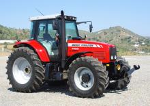 Kommuniális traktorok - elülső felfüggesztéssel Massey Ferguson MF 7480