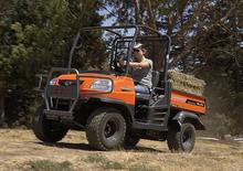 Kommuniális traktorok - elülső felfüggesztéssel Kubota RTV 900 G