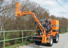 Kommuniális traktorok - elülső felfüggesztéssel Holder S 100