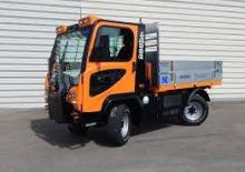 Kommuniális traktorok - elülső felfüggesztéssel Ladog T 1400 Hydro 99
