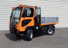 Kommuniális traktorok - elülső felfüggesztéssel Ladog T 1400