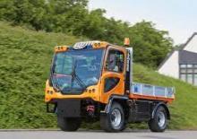 Kommuniális traktorok - elülső felfüggesztéssel Ladog T 1700