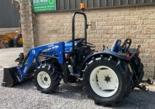 Kommuniális traktorok - elülső felfüggesztéssel New Holland T 3020 (302)