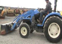 Kommuniális traktorok - elülső felfüggesztéssel New Holland TC 45 D