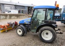 Kommuniális traktorok - elülső felfüggesztéssel New Holland TCE 55