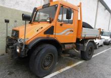Kommuniális traktorok - elülső felfüggesztéssel Unimog U 140