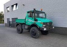 Kommuniális traktorok - elülső felfüggesztéssel Unimog U 1600 (214)