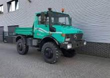 Kommuniális traktorok - elülső felfüggesztéssel Unimog U 1600