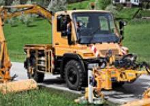 Kommuniális traktorok - elülső felfüggesztéssel Unimog U 300