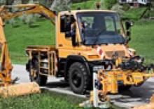 Kommuniális traktorok - elülső felfüggesztéssel Unimog U 400