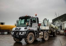 Kommuniális traktorok - elülső felfüggesztéssel Unimog U 423