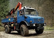 Kommuniális traktorok - elülső felfüggesztéssel Unimog U 5000