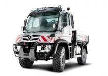 Kommuniális traktorok - elülső felfüggesztéssel Unimog U 530