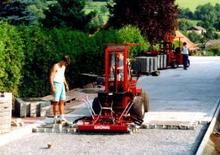 Kommuniális traktorok - elülső felfüggesztéssel Grünig Uni Truck 4 W 905