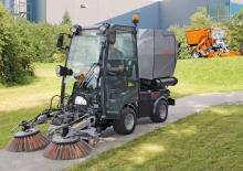 Kommuniális traktorok - elülső felfüggesztéssel Holder X 30