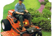 Kommuniális traktorok - elülső felfüggesztéssel Kubota ZD 21