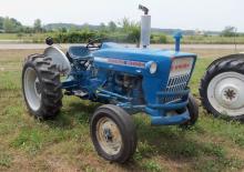 Kompakt kommunális traktorok Ford-NH 2000