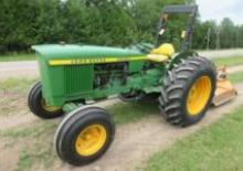 Kompakt kommunális traktorok John Deere 2030