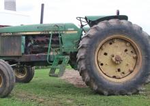 Kompakt kommunális traktorok John Deere 2940