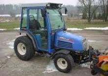 Kompakt kommunális traktorok Iseki 3135 AHL
