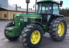Kompakt kommunális traktorok John Deere 3640