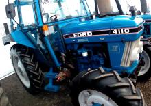 Kompakt kommunális traktorok Ford-NH 4110