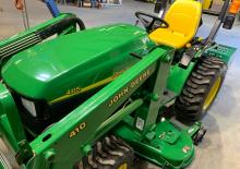 Kompakt kommunális traktorok John Deere 4115
