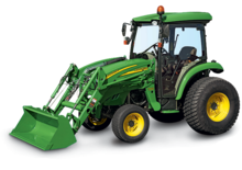 Kompakt kommunális traktorok John Deere 4720 