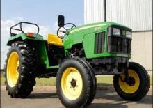 Kompakt kommunális traktorok John Deere 5103