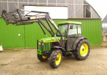 Kompakt kommunális traktorok John Deere 5300N