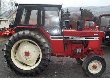2WD traktorok International Harvester 585