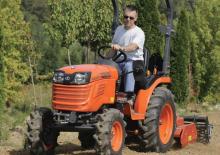 Kompakt kommunális traktorok Kubota B 2420