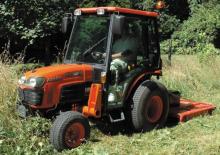 Kompakt kommunális traktorok Kubota B 3030 HDB