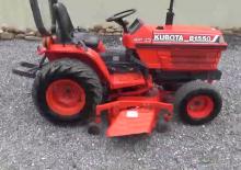 Kompakt kommunális traktorok Kubota B1550