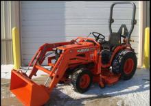 Kompakt kommunális traktorok Kubota B7500