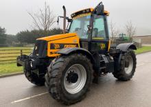 Kompakt kommunális traktorok JCB Fastrac 2150