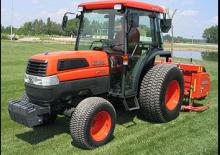 Kompakt kommunális traktorok Kubota L 5030