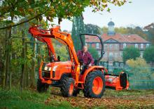 Kompakt kommunális traktorok Kubota L1361 HDW
