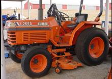 Kompakt kommunális traktorok Kubota L2550