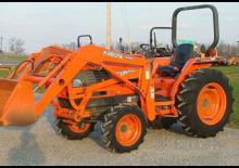 Kompakt kommunális traktorok Kubota L2900