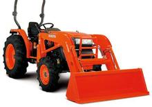 Kompakt kommunális traktorok Kubota L4100