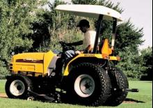 Kompakt kommunális traktorok Challenger MT255B