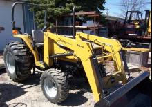 Kompakt kommunális traktorok Challenger MT295B
