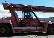 Konténerrakodó targoncák Kalmar DRD450-65S5