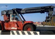 Konténerrakodó targoncák CVS Ferrari 269.5