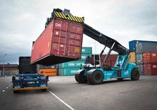 Konténerrakodó targoncák Konecranes SMV 4531 TB 5