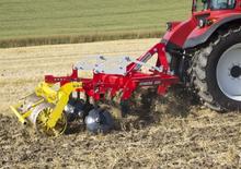 Kultivátorok Pöttinger Synkro 3020