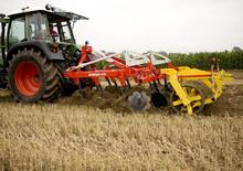 Kultivátorok Pöttinger Synkro 3030