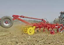 Kultivátorok Pöttinger Synkro 6003 T