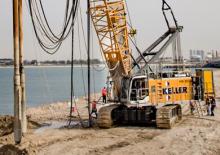 Lánctalpas daruk - rácsos gém Liebherr HS 8130